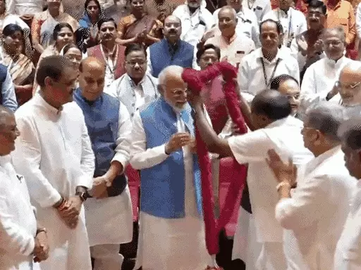 अखिलेश बोले- 4 जून सांप्रदायिक राजनीति का अंत हुआ,जनता को धन्यवाद, जिन्होंने लोकतंत्र को एकतंत्र होने से बचाया October 19, 2026