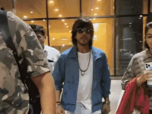 आंखों के इलाज के लिए अमेरिका जाएंगे शाहरुख खान,मीडिया रिपोर्ट्स में दावा- एक्टर को मोतियाबिंद, इसी महीने मुंबई में करवाया था ट्रीटमेंट October 19, 2026