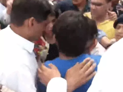 विनेश फोगाट दिल्ली एयरपोर्ट से बाहर निकलीं,साक्षी मलिक के गले लगकर रोई, आचार संहिता के कारण सरकार का कार्यक्रम कैंसिल 40 विनेश फोगाट दिल्ली एयरपोर्ट से बाहर निकलीं,साक्षी मलिक के गले लगकर रोई, आचार संहिता के कारण सरकार का कार्यक्रम कैंसिल October 17, 2026