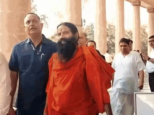 सुप्रीम कोर्ट ने पतंजलि के खिलाफ अवमानना केस बंद किया,रामदेव-बालकृष्ण की माफी मंजूर की; कहा- आदेश नहीं माना तो सख्त सजा देंगे October 12, 2026