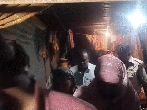 भोपाल के टीटी नगर में युवक ने सुसाइड किया,फांसी लगाकर जान दी; रहवासी बोले- अफसर शेड तोड़ने की धमकी दे रहे थे October 19, 2026