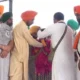 शंभू बॉर्डर पर विनेश फोगाट का सम्मान:रेसलर केंद्र सरकार से बोलीं- हक मांगने वाले हर बार पॉलिटिकल नहीं होते, धर्म से नहीं जोड़ना चाहिए October 18, 2026