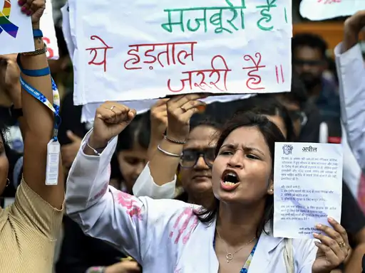 कोलकाता रेप-मर्डर केस, CBI ने कहा- सबूतों से छेड़छाड़ हुई:सुप्रीम कोर्ट बोला- 30 साल में ऐसी लापरवाही नहीं देखी, AIIMS डॉक्टरों की हड़ताल खत्म October 19, 2026