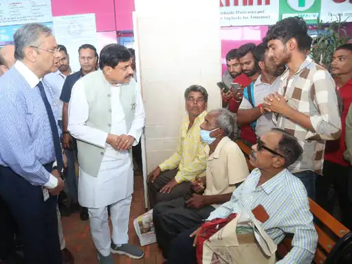 AIIMS भोपाल में CM ने राज्यपाल का हालचाल जाना,बोले- अगले महीने कोलकाता में रोड शो, नवंबर महीने में जाएंगे विदेश October 19, 2026