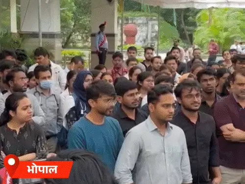 एमपी में आज प्राइवेट अस्पतालों ने भी बंद की OPD,इमरजेंसी सर्विसेस चालू रहेंगी; जूनियर डॉक्टर्स की हड़ताल पर आज हाईकोर्ट में सुनवाई October 19, 2026