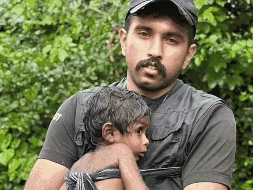 वायनाड लैंडस्लाइड, 4 दिन बाद बचाए गए 4 आदिवासी बच्चे,रेस्क्यू टीम ने हथेली में भरकर पानी पिलाया, शरीर से बांधकर पहाड़ से उतारा October 19, 2026