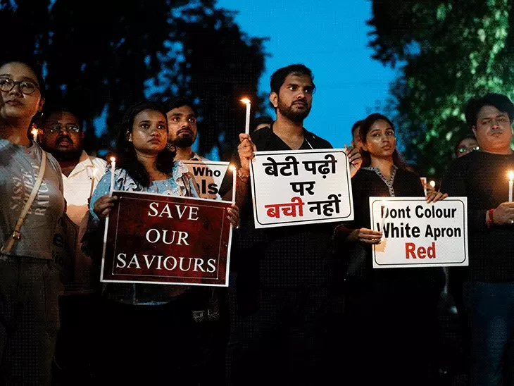 कोलकाता रेप-मर्डर केस, 2 ACP समेत 3 पुलिस अफसर सस्पेंड,CISF ने अस्पताल की सुरक्षा संभाली, पूर्व प्रिंसिपल के खिलाफ ED जांच की मांग की October 19, 2026