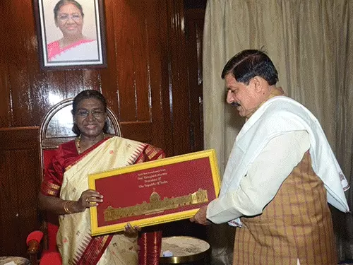 महाकाल के गर्भगृह में पूजन करेंगी राष्ट्रपति द्रौपदी मुर्मू,महाकाल लोक देखेंगी, सिक्स लेन का भूमि पूजन भी करेंगी; उज्जैन में बिताएंगी 3 घंटे October 18, 2026