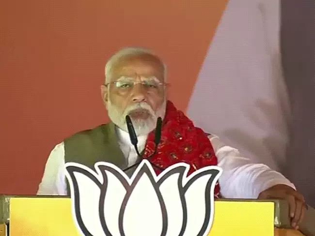 PM मोदी बोले- कांग्रेस-NC के घोषणापत्र से पाकिस्तान खुश,ये फिर आतंक फैलाना चाहते हैं, लेकिन कोई भी ताकत 370 वापस नहीं ला सकती October 19, 2026