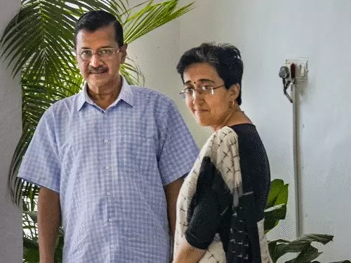आतिशी विधायकों की पसंद नहीं, केजरीवाल के वीटो से CM,30 मिनट की मीटिंग, एक नाम का प्रस्ताव, नया CM चुनने की इनसाइड स्टोरी October 19, 2026