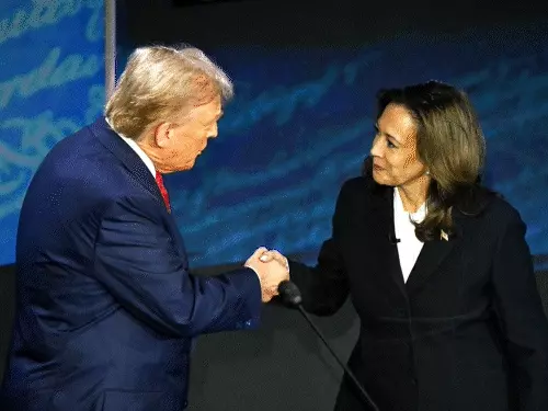US प्रेसिडेंशियल डिबेट, कमला-ट्रम्प में 90 मिनट बहस,ट्रम्प बोले- कमला राष्ट्रपति बनीं तो इजराइल मिट जाएगा; कमला का जवाब- पुतिन आपको खा जाएंगे October 19, 2026