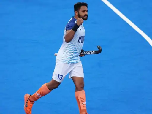 एशियन चैंपियंस ट्रॉफी, भारत ने पाकिस्तान को 2-1 से हराया,दोनों गोल कप्तान हरमनप्रीत सिंह ने किए; टीम की लगातार पांचवीं जीत 40 एशियन चैंपियंस ट्रॉफी, भारत ने पाकिस्तान को 2-1 से हराया,दोनों गोल कप्तान हरमनप्रीत सिंह ने किए; टीम की लगातार पांचवीं जीत October 18, 2026