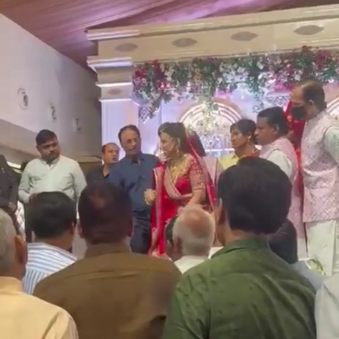 शादी में दूल्हे की हरकत पर दुल्हन की मां ने तोड़ी शादी, बारात लौटाई