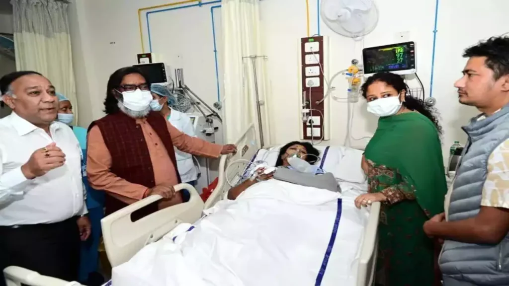 रिवर्स लेते कंटेनर का पहिया मासूम के सिर पर चढ़ा: इकलौते बेटे की दर्दनाक मौत, मां घायल October 19, 2026